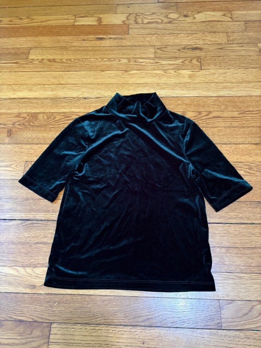 Zara Trafaluc Womens Green Velvet Mock Neck Short Sleeve T-Shirt Size Small